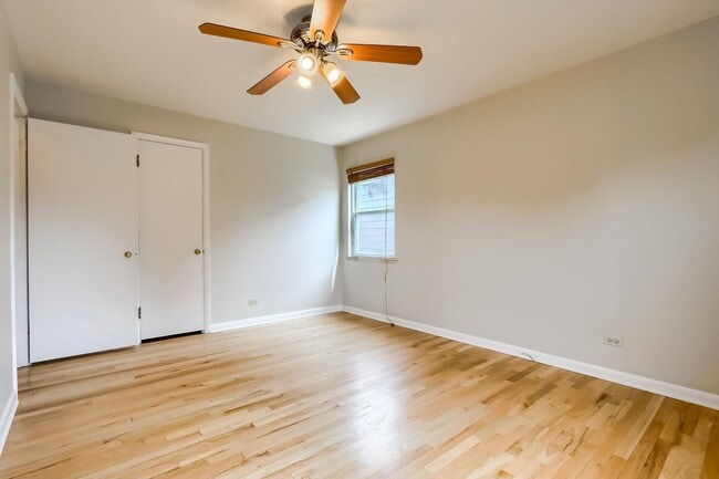 Building Photo - 2 Bedroom single family home in Denver