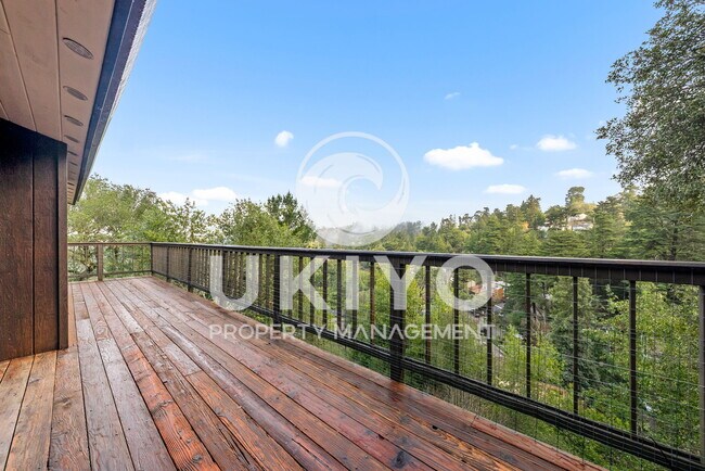 Building Photo - 8655 Skyline Blvd