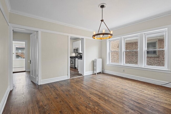 Building Photo - 2712 W Winnemac Ave