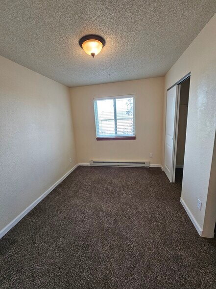 Building Photo - 2610 Gallery View Dr