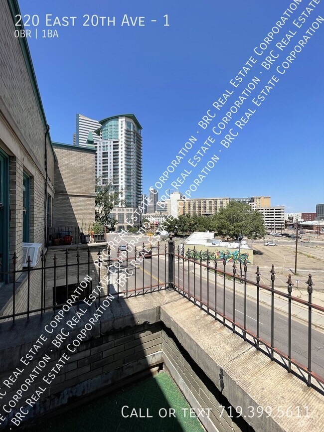 Building Photo - 220 E 20th Ave