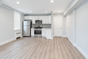 Building Photo - Riverside Estates Apartment Homes