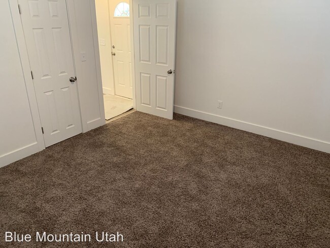 Building Photo - 1 br, 1 bath House - 511 E 20th St