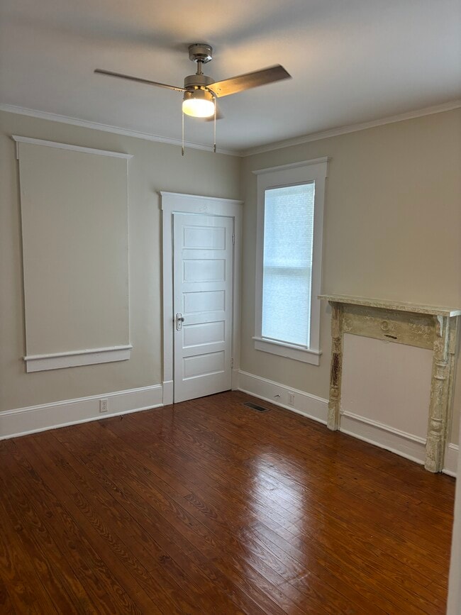 Building Photo - 1904 Perry Ave