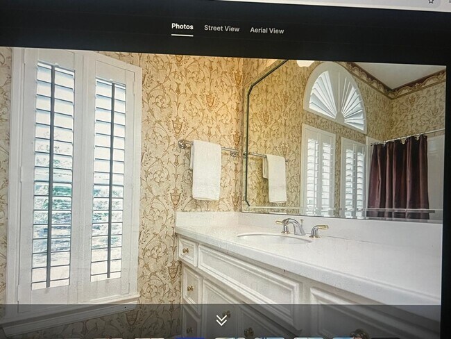 Building Photo - 4114 Fisher Lake Dr