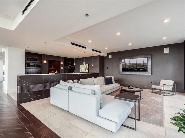 Building Photo - 855 Peachtree St NE