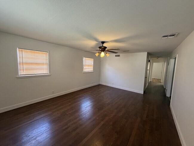 Building Photo - 3813 25th St