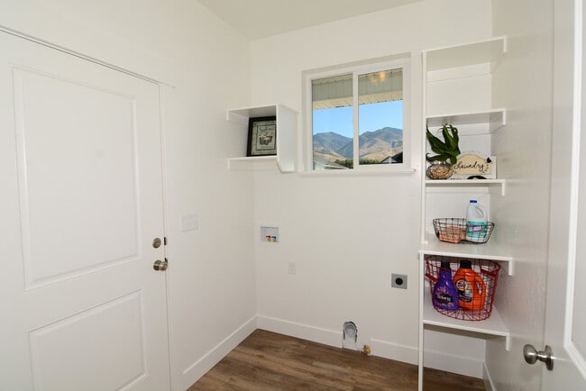 Building Photo - 717 S 340 E