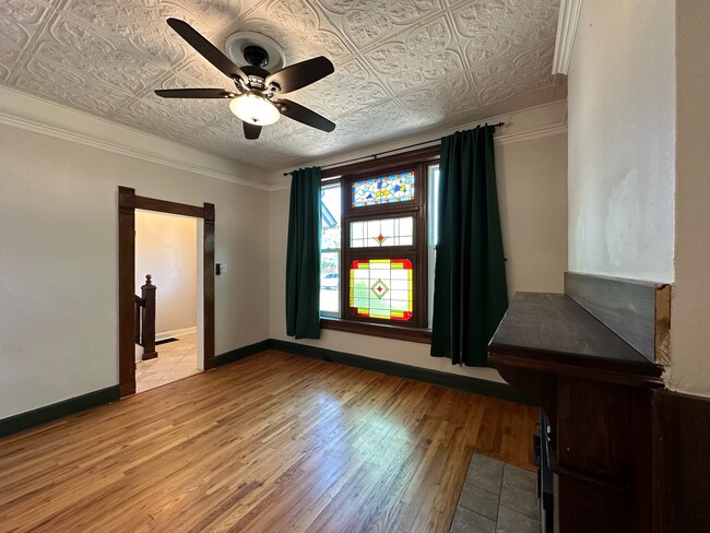 Building Photo - 1520 E 35th Ave
