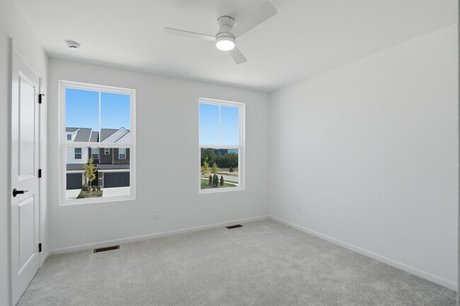 Building Photo - 5574 E Spaniel Dr