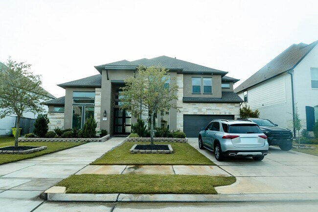 Building Photo - 10719 Klaria Cres Ct