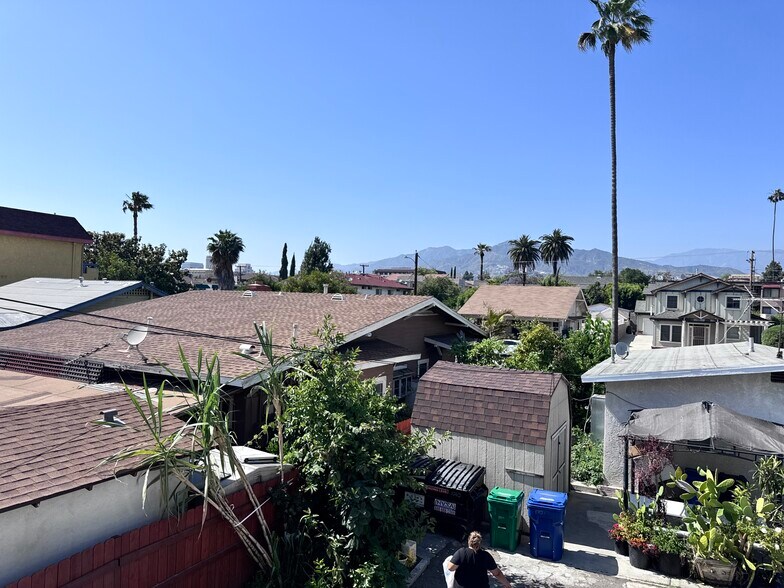 Building Photo - 1010 Orange Grove Ave