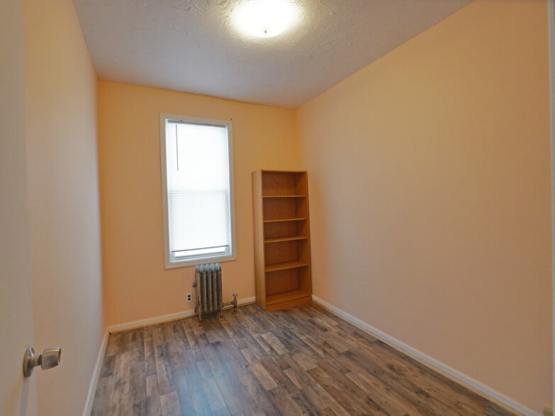 Building Photo - 307 Avenue W