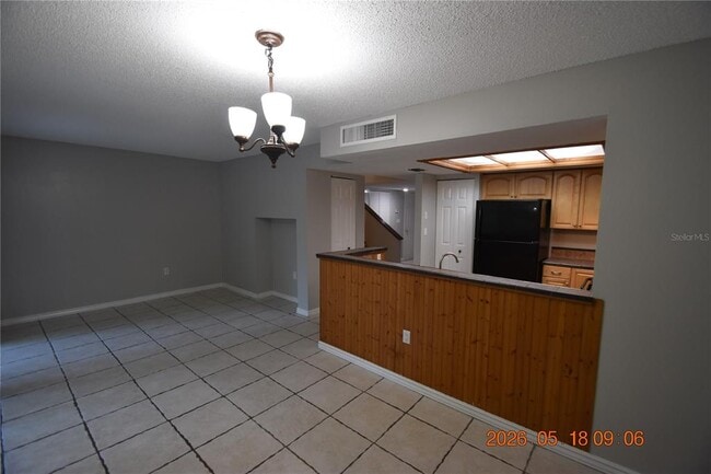 Building Photo - 625 Fairwood Forest Dr