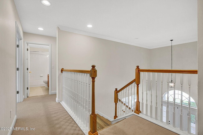 Building Photo - 1761 Highland View Dr