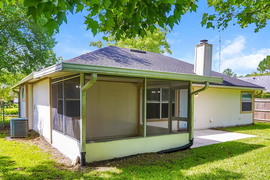 Building Photo - 2520 Ambrosia Dr