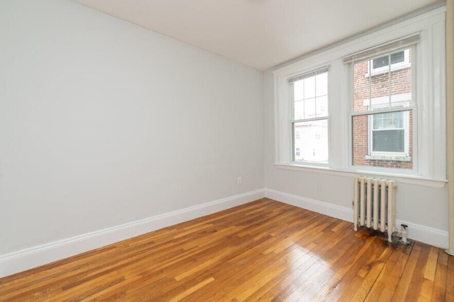 Primary Photo - 258 Chestnut Hill Ave