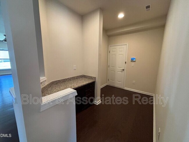 Building Photo - 1009 Magnolia Blossom Ln