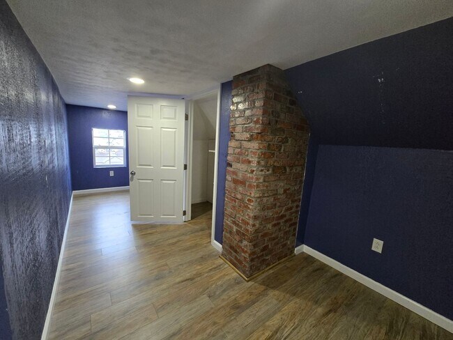 Building Photo - mad5878