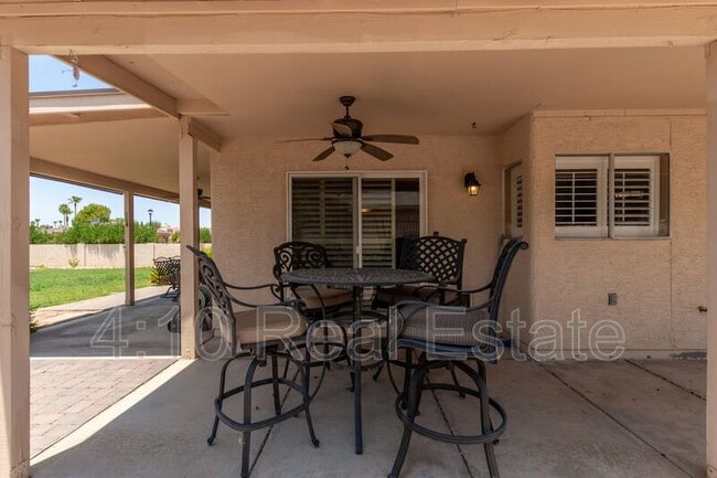 Building Photo - 26002 S La Cite Dr
