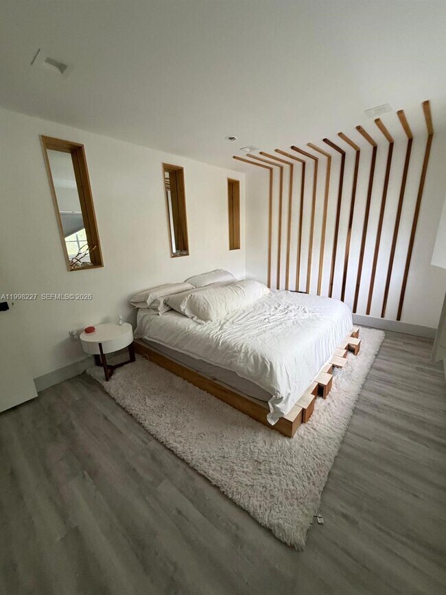 Building Photo - 455 NW 19th Ln