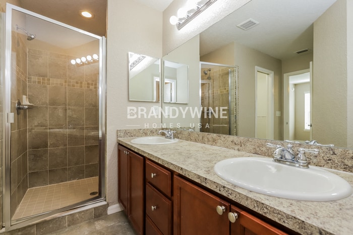 Building Photo - 209 Woodknoll Pl