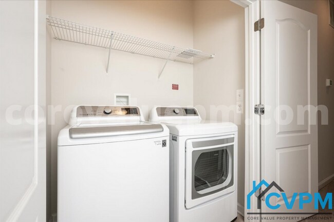 Building Photo - 2535 Debert Cir