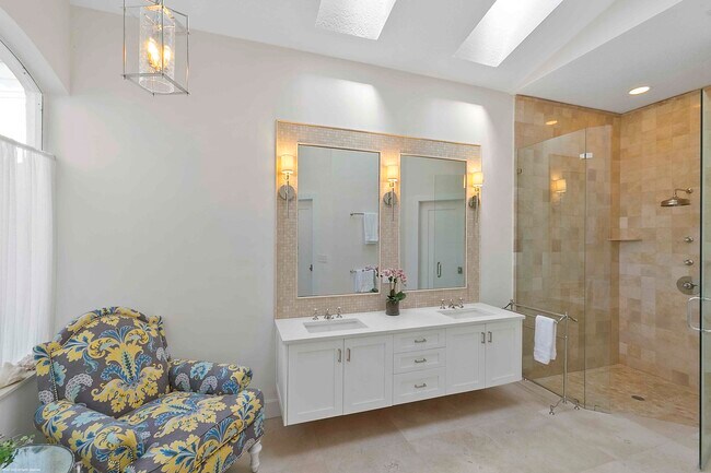 Building Photo - 12600 Mallet Cir