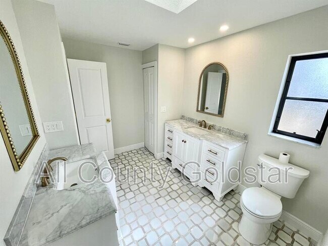 Building Photo - 1487 Keyway Rd