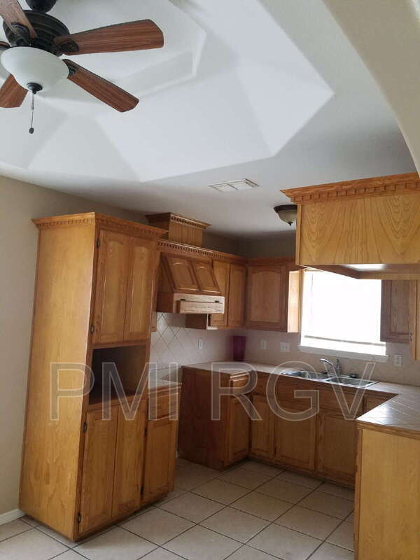 Building Photo - 8314 N Val Verde Rd