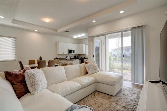 Building Photo - 1451 Pioneer Way