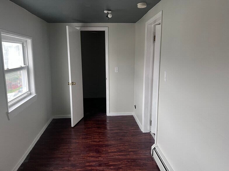 Building Photo - 1124 Rivington St