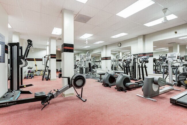 Building Photo - 5500 Friendship Blvd