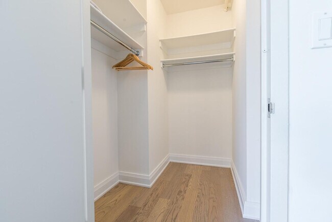 Building Photo - 45 E 33rd St