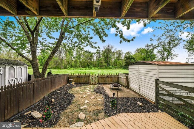 Building Photo - 5420 King Arthur Cir