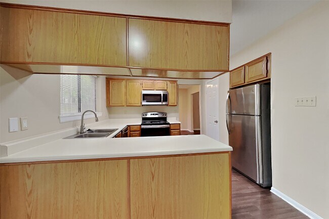 Building Photo - 15 Kearny Brook Pl