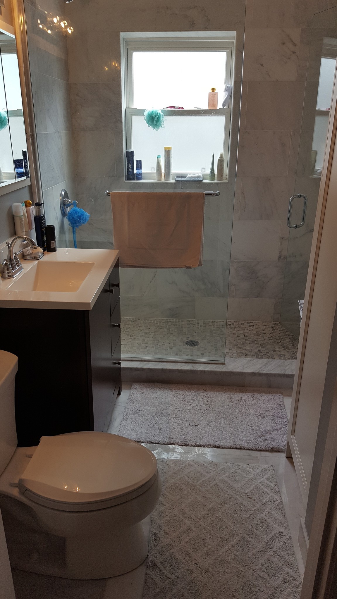 Bathroom - 2858 W Henderson St