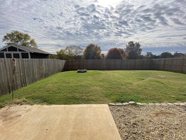 Building Photo - 4420 Blackberry Trellis Ln