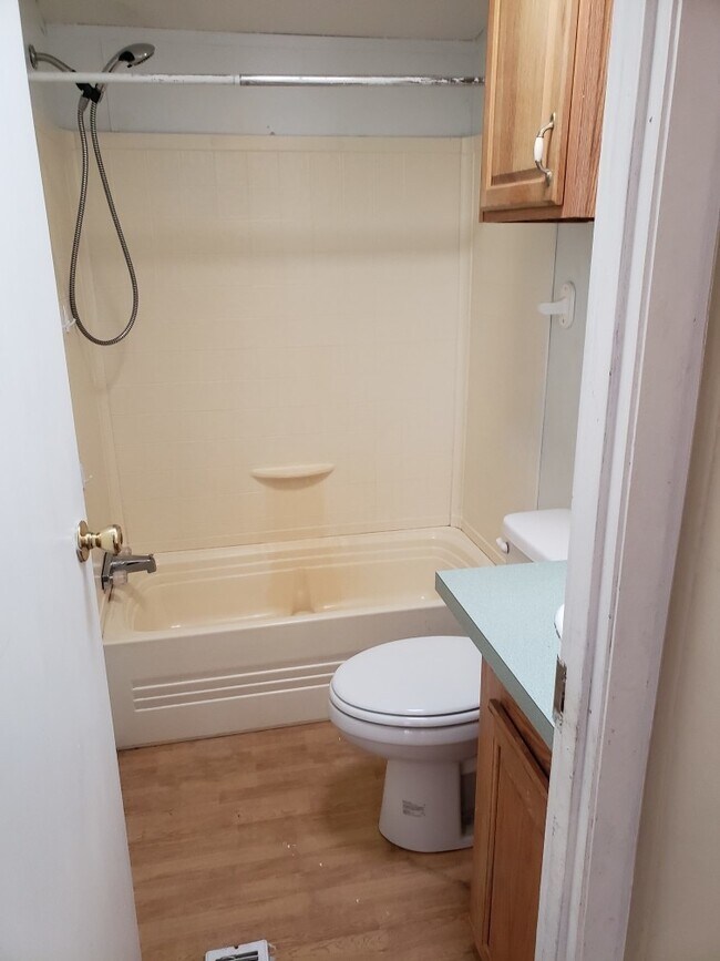 Building Photo - New on Market!