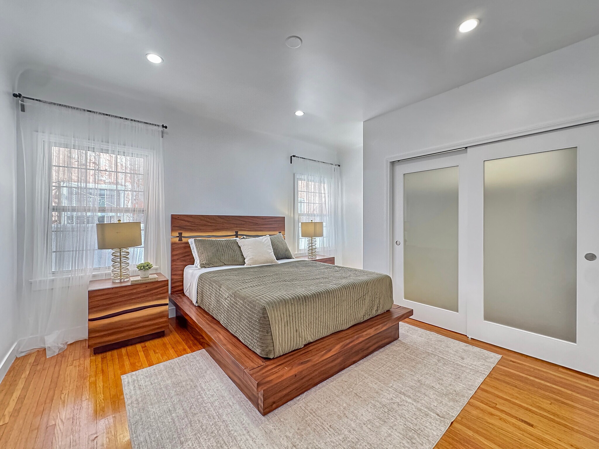 Building Photo - 4523 Saturn St