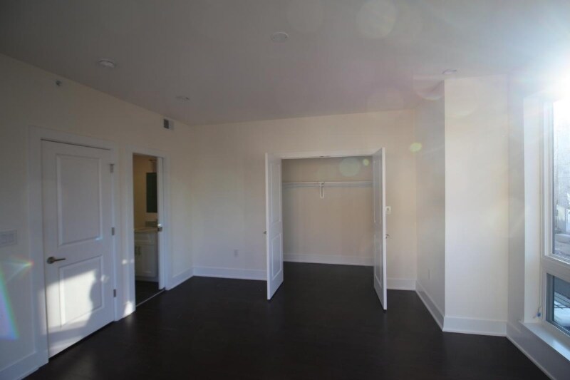Building Photo - 1241 N 5th St
