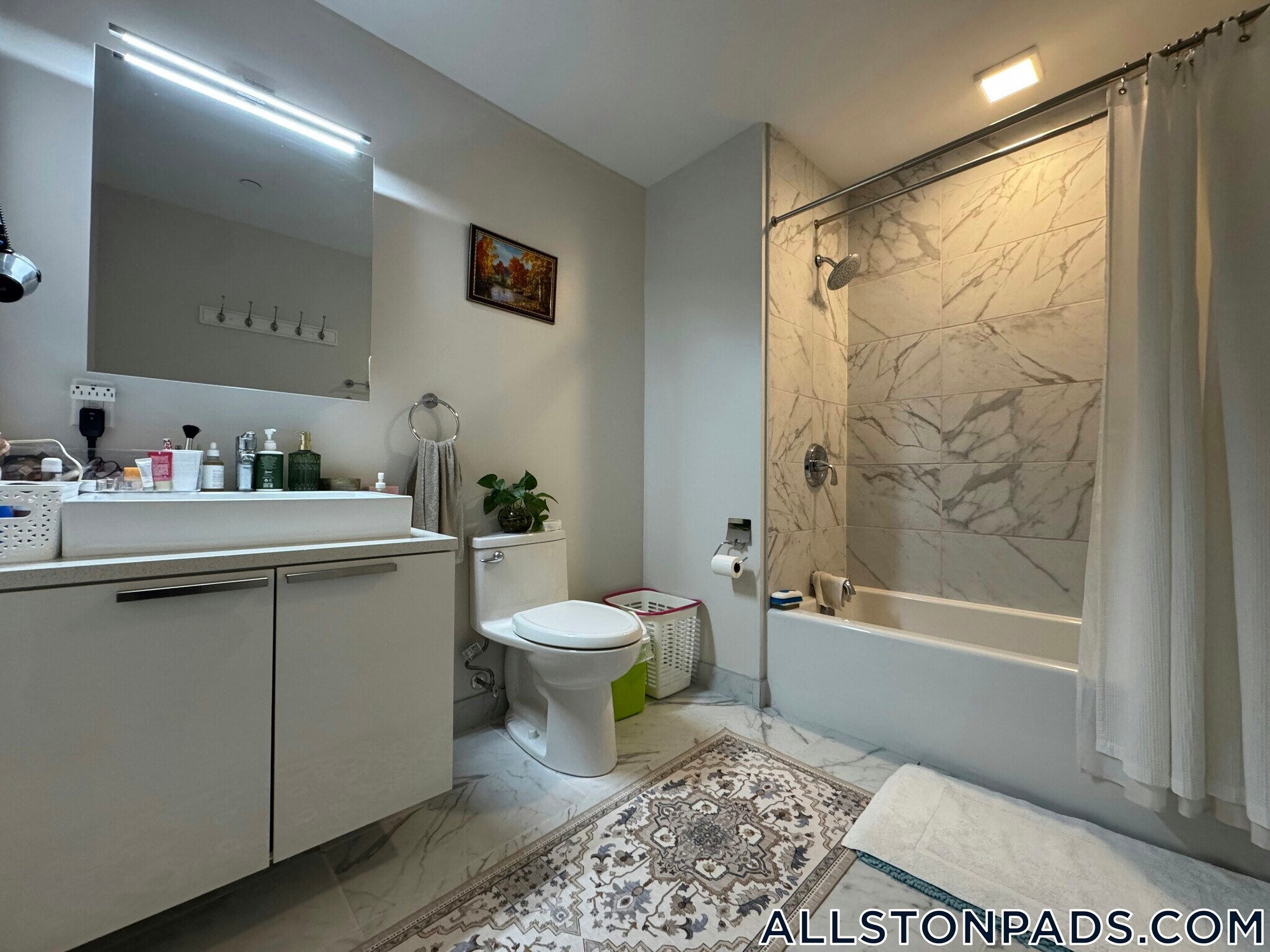 Building Photo - 90 Antwerp St