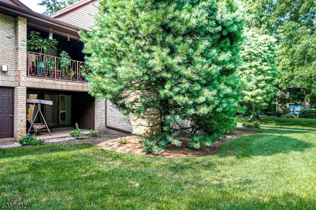 Building Photo - 318 Willowbrook Dr