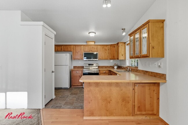 Building Photo - Single-Level 2 Bedroom Home in Washington 55+ Community!