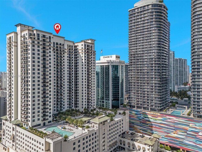 Building Photo - 999 SW 1st Ave