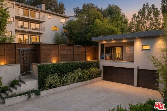 Building Photo - 2035 De Mille Dr
