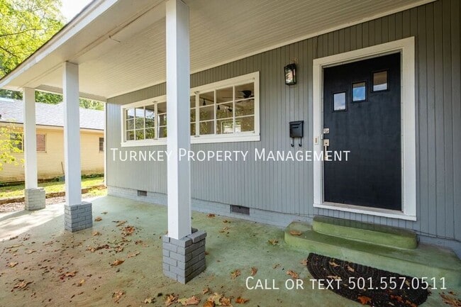 Building Photo - 324 N Jackson St