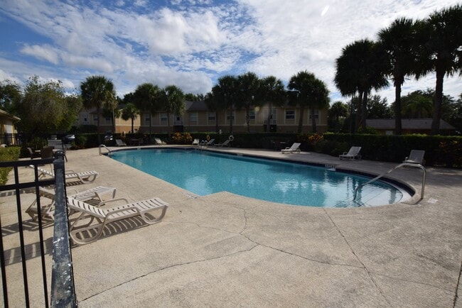 Building Photo - 2401 Barley Club Ct