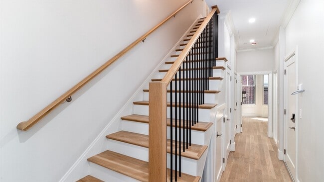 Building Photo - 232 Clarendon St