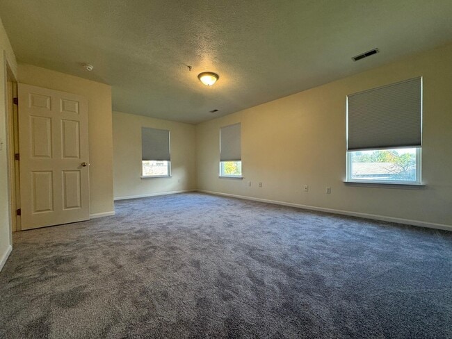 Building Photo - 1567 Weatherstone Dr